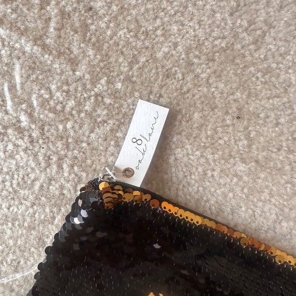 NEW 8 Oak Lane Secret Stash Reversible Black And Gold Sequin Cosmetic Bag - Picture 3 of 5